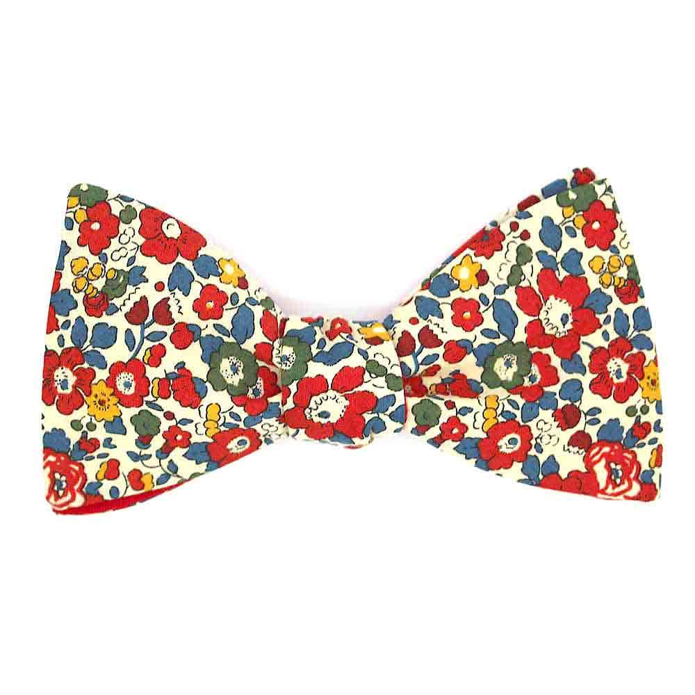 Noeud papillon fleuri